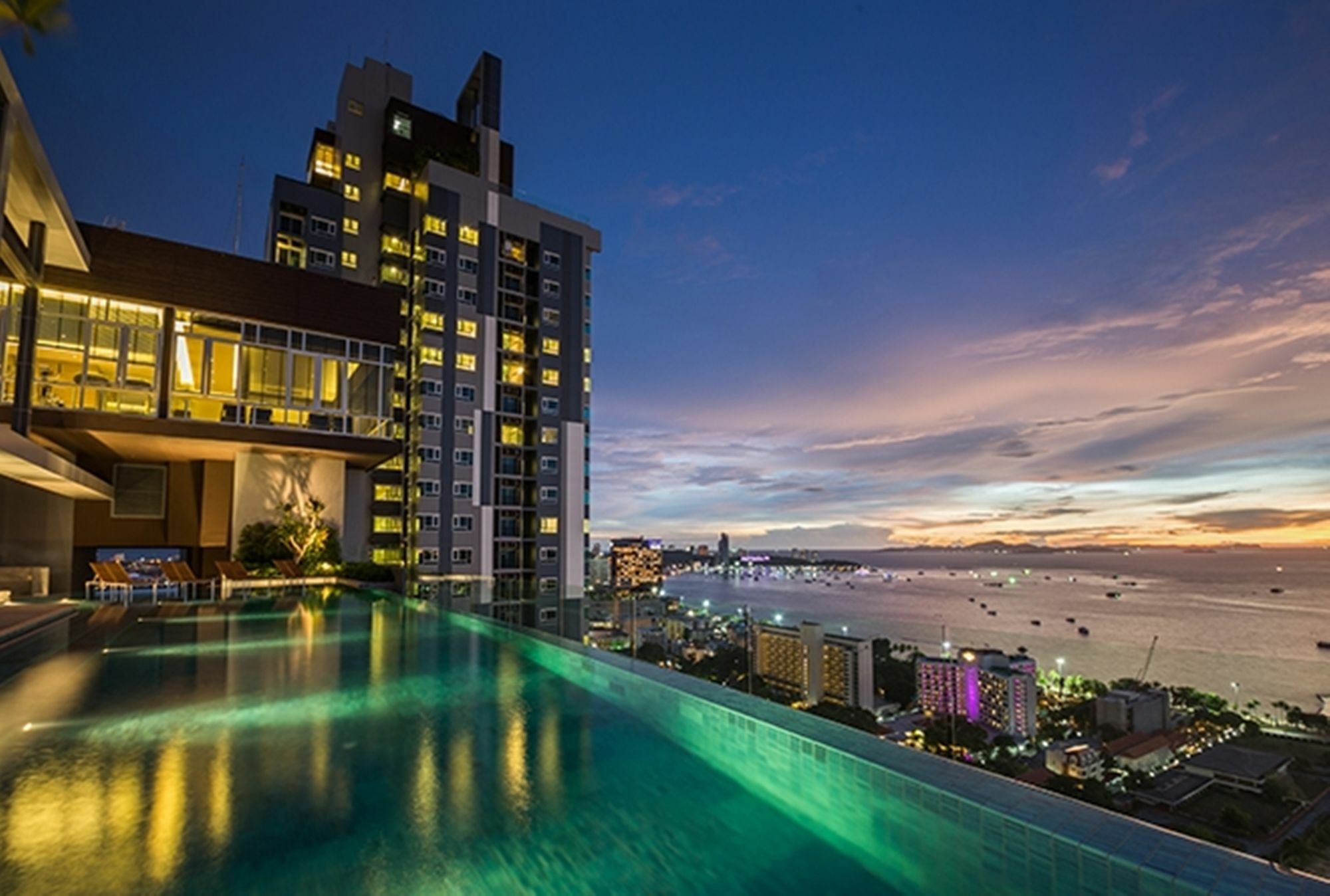 Centric Sea Pattaya By Uplus Exteriör bild