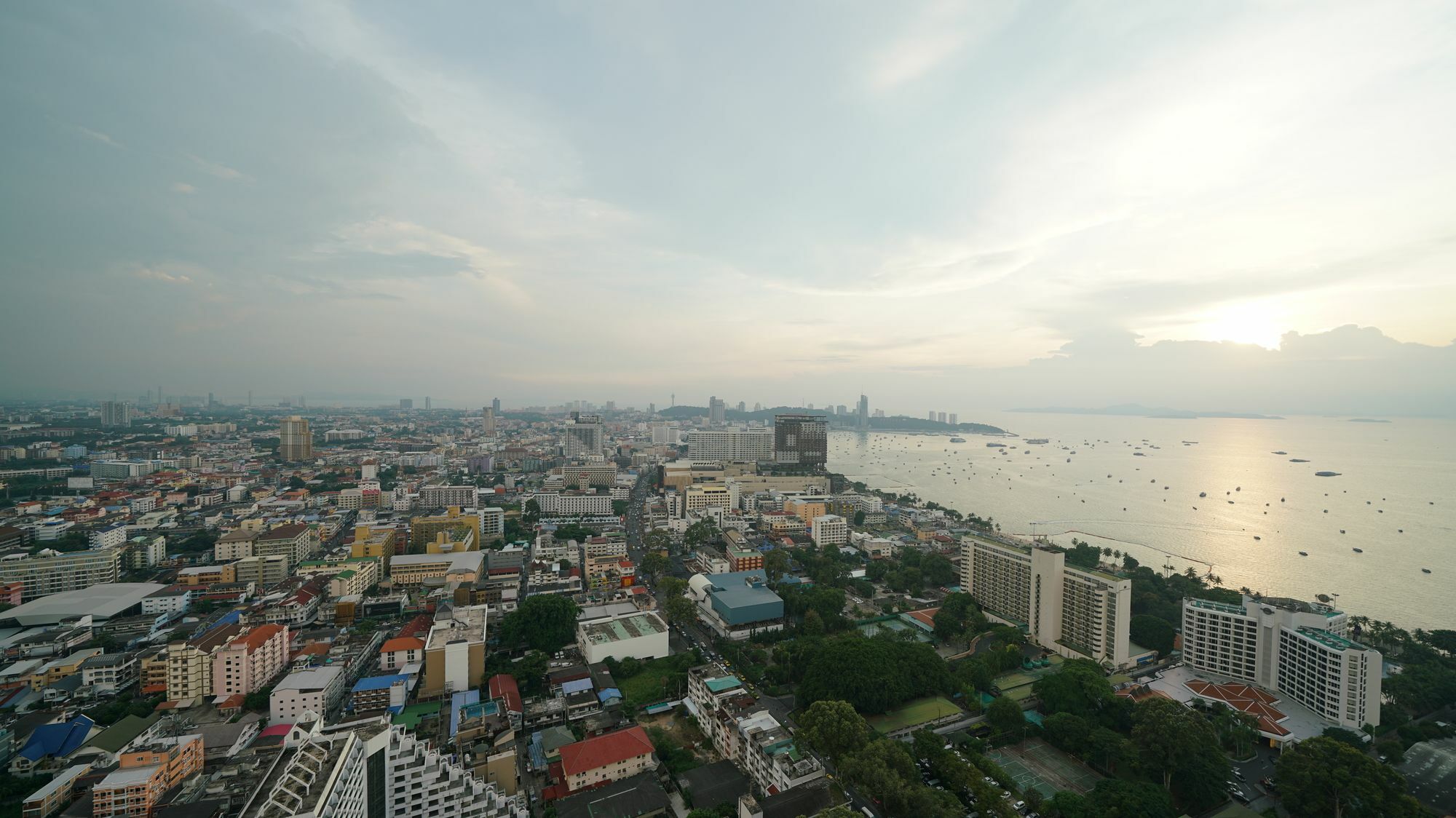 Centric Sea Pattaya By Uplus Exteriör bild